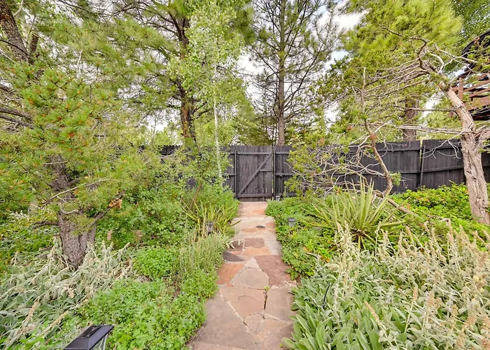 Apartment Pet-friendly W/ Patio *